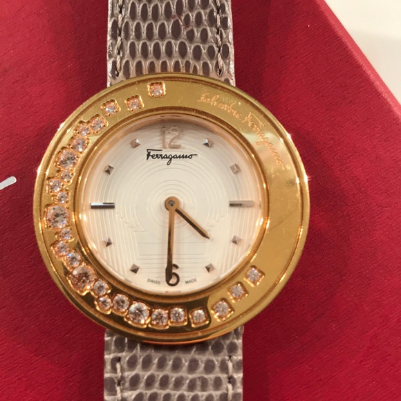 Authentic Salvatore Ferragamo Women’s Watch - Picture 3 of 8